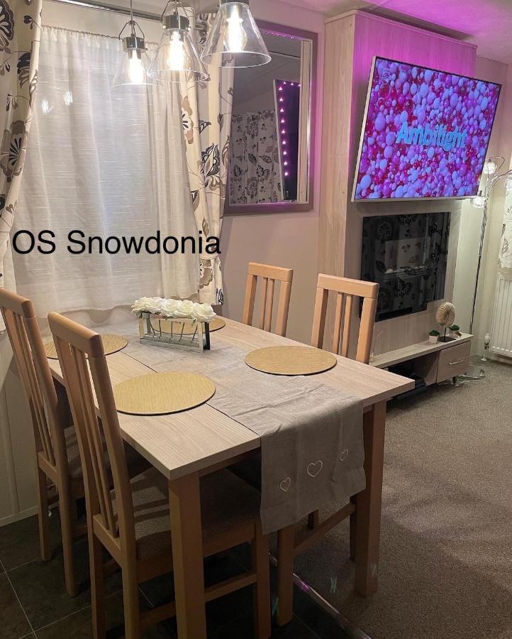 Snowdonia Holidays Caravan Hire - Aberdunant Park - 111 Silver Birch Porthmadog Εξωτερικό φωτογραφία